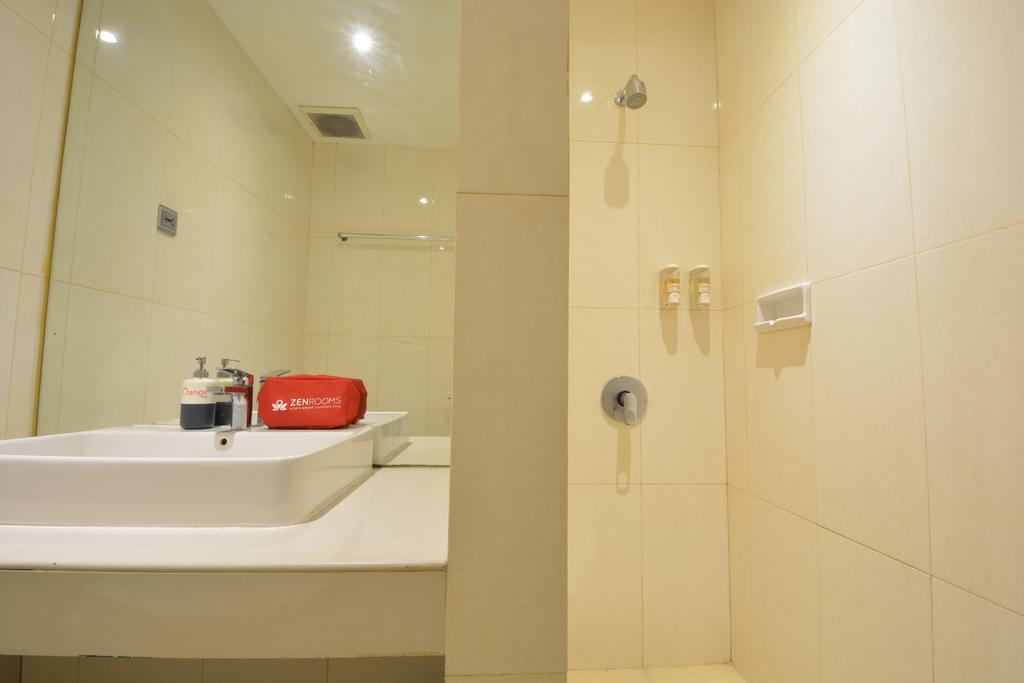 Klinpod Hotel Dżakarta Zewnętrze zdjęcie